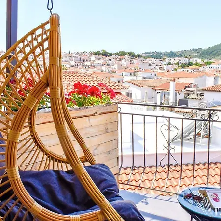 Entelia Skiathos Town