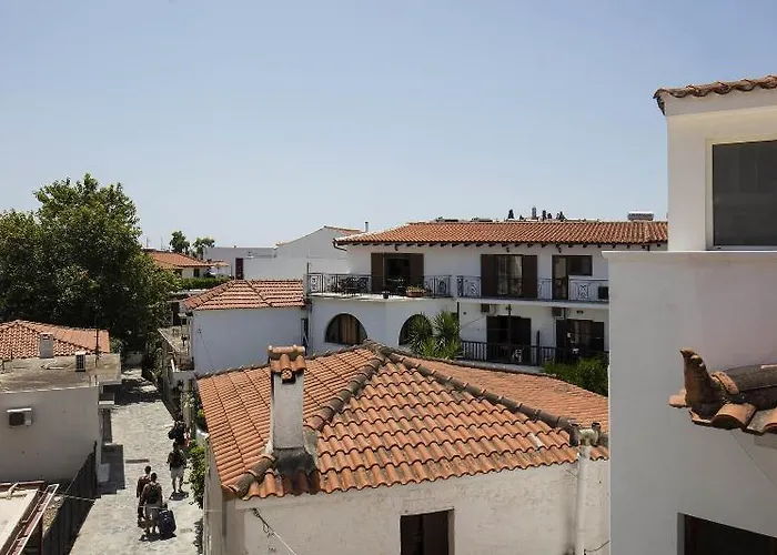 Entelia Skiathos Town